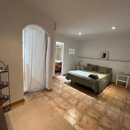 Casa Acogedora En Castell Apartman Es Castell